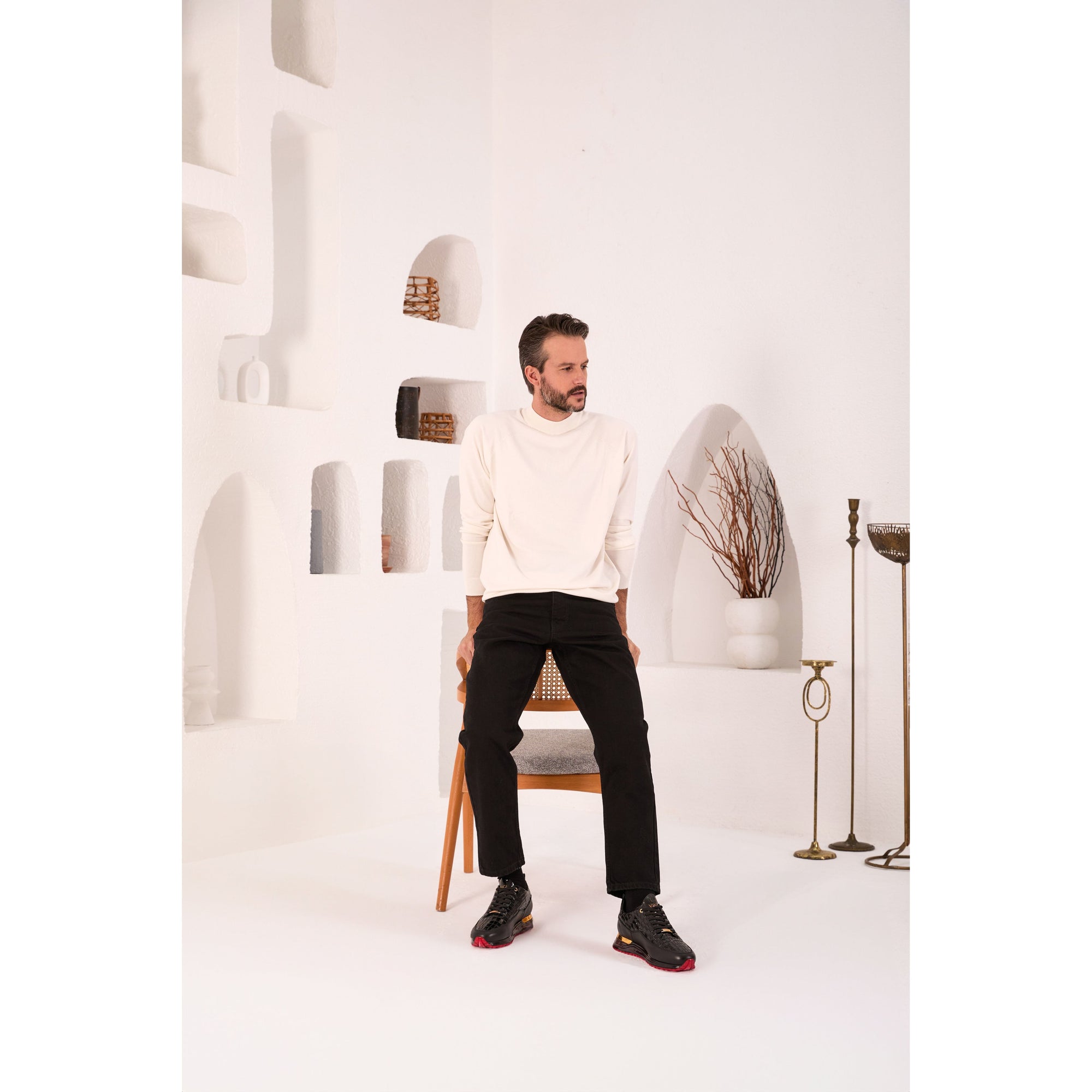 The Marseille Black Leather Men Sneaker