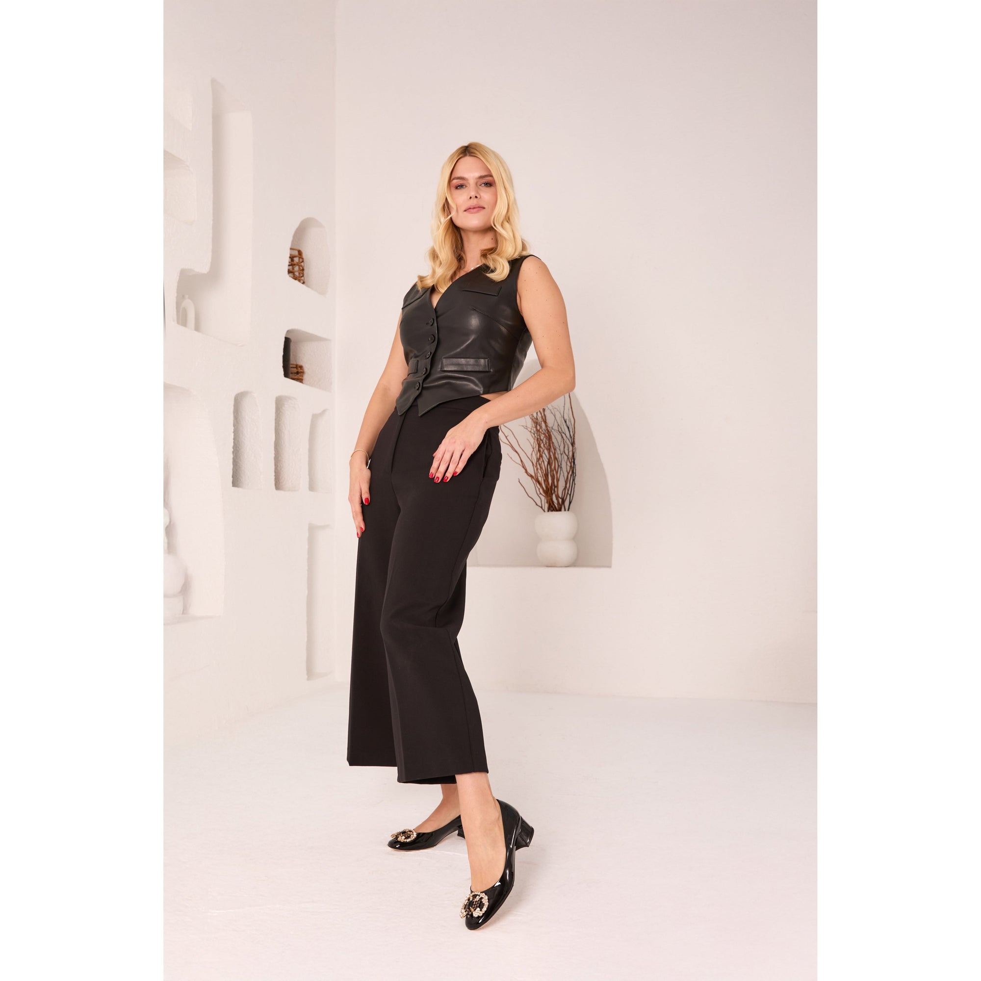 The Foggia Black Leather Block Heel Pump Women Shoe