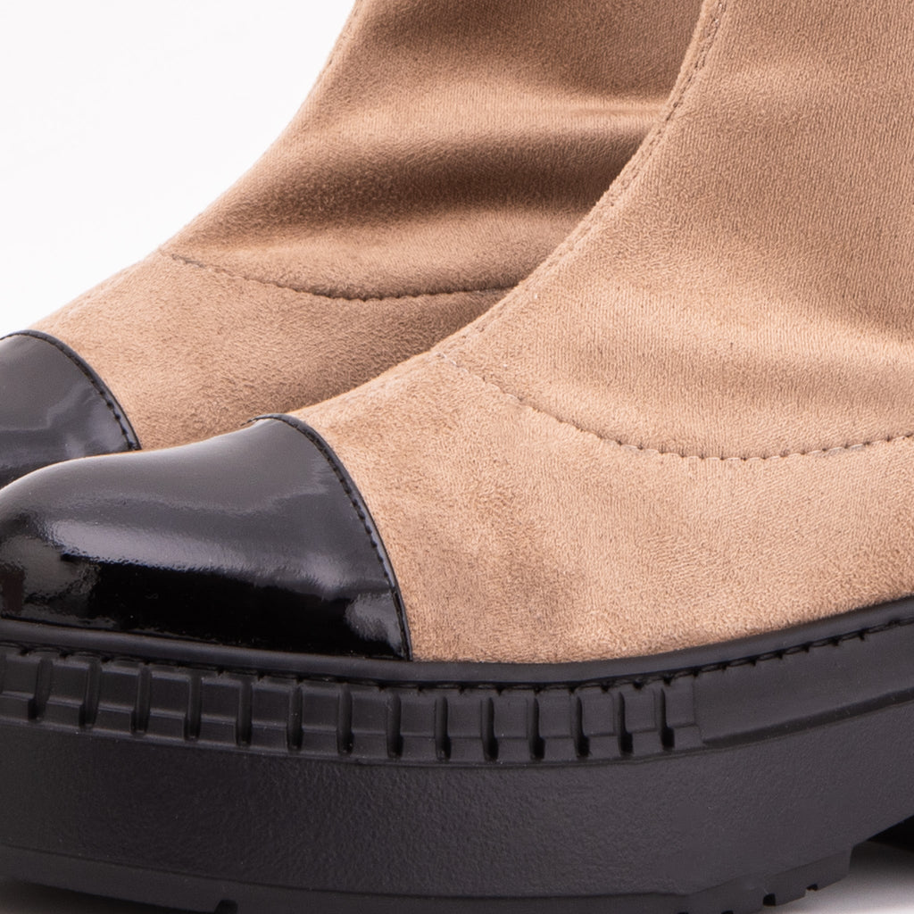 The Sorella Black Tip Beige & black Suede Leather Women’s Boot