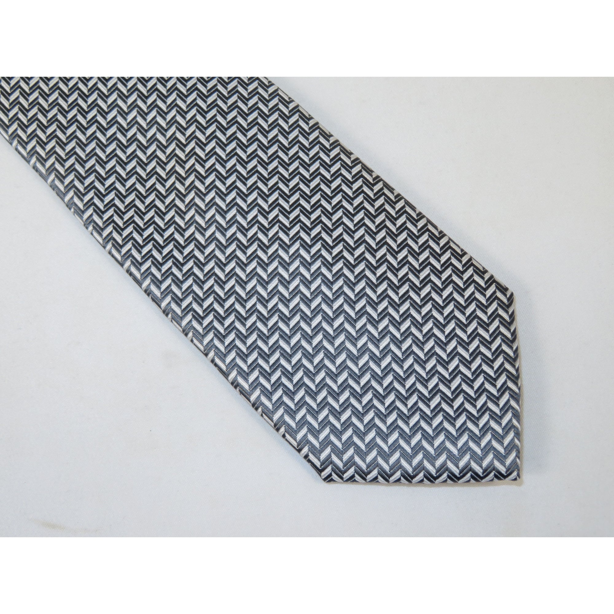 Men's Bergamo New York Tie Satin Silky Feel #Berg-3 Silver Gray Herringbone