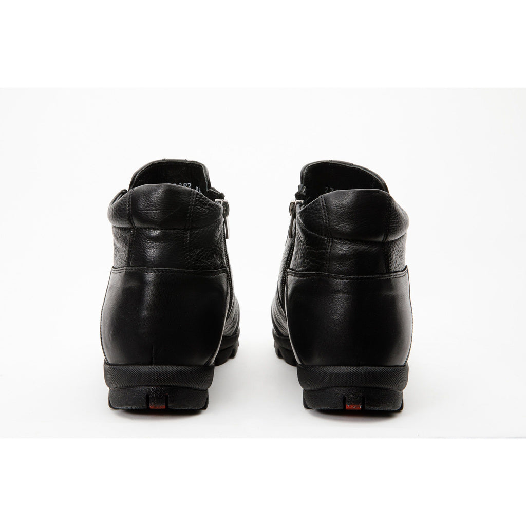 The Montreal Black Leather Casual Zip-Up Ankle Men Boot