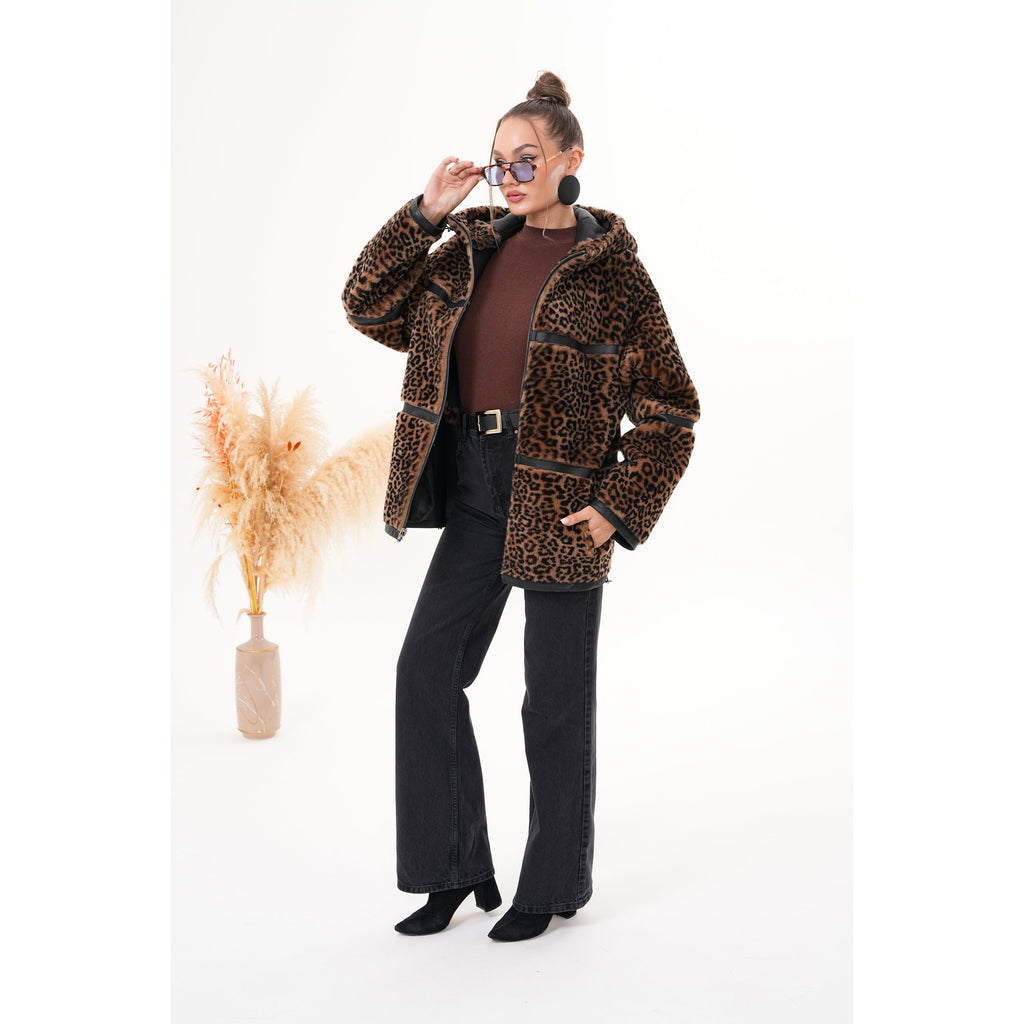 Vinci The Panthera Reversible Leopard Shearling Leather Women Jacket