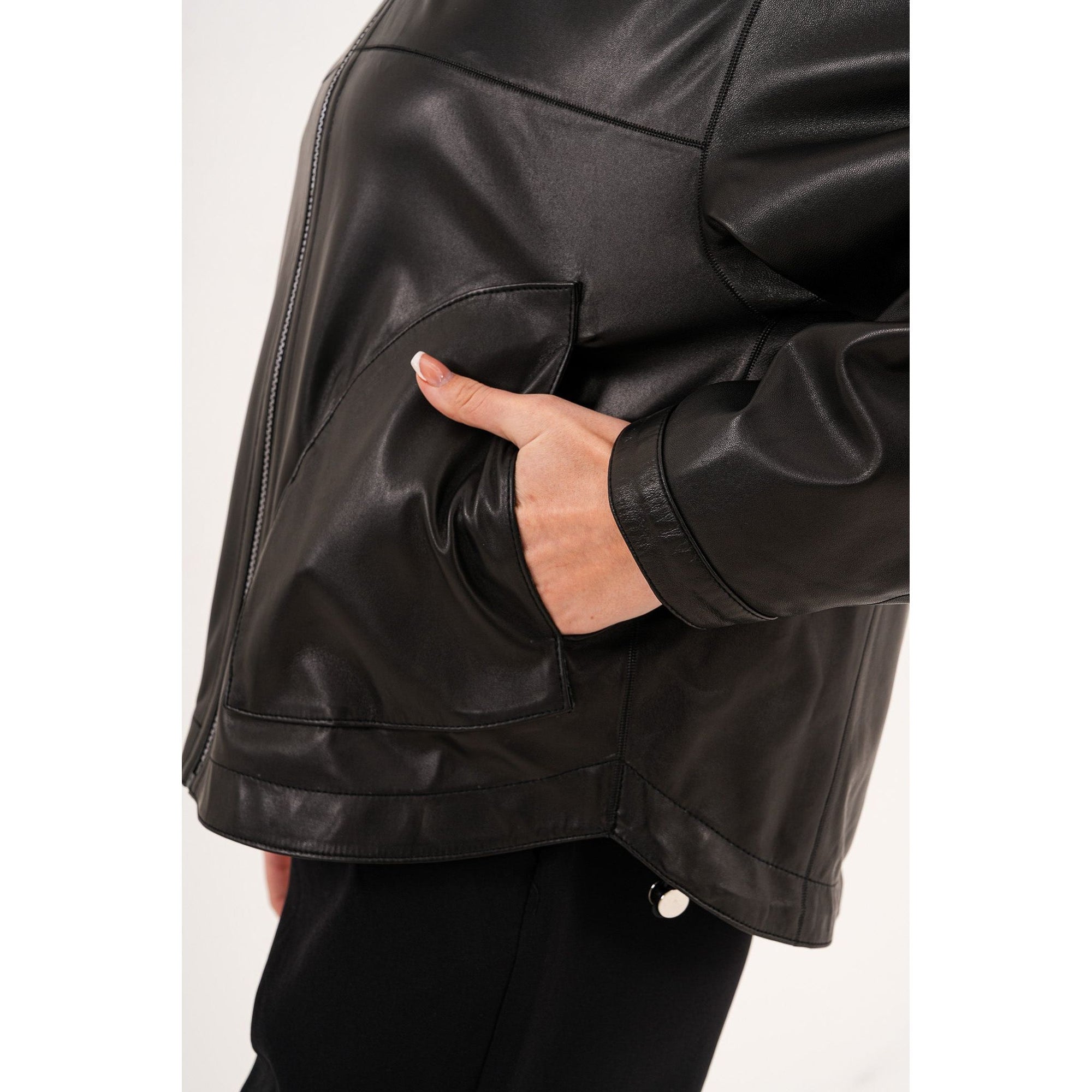 The Calyra Reversible Leather Women Jacket – Black
