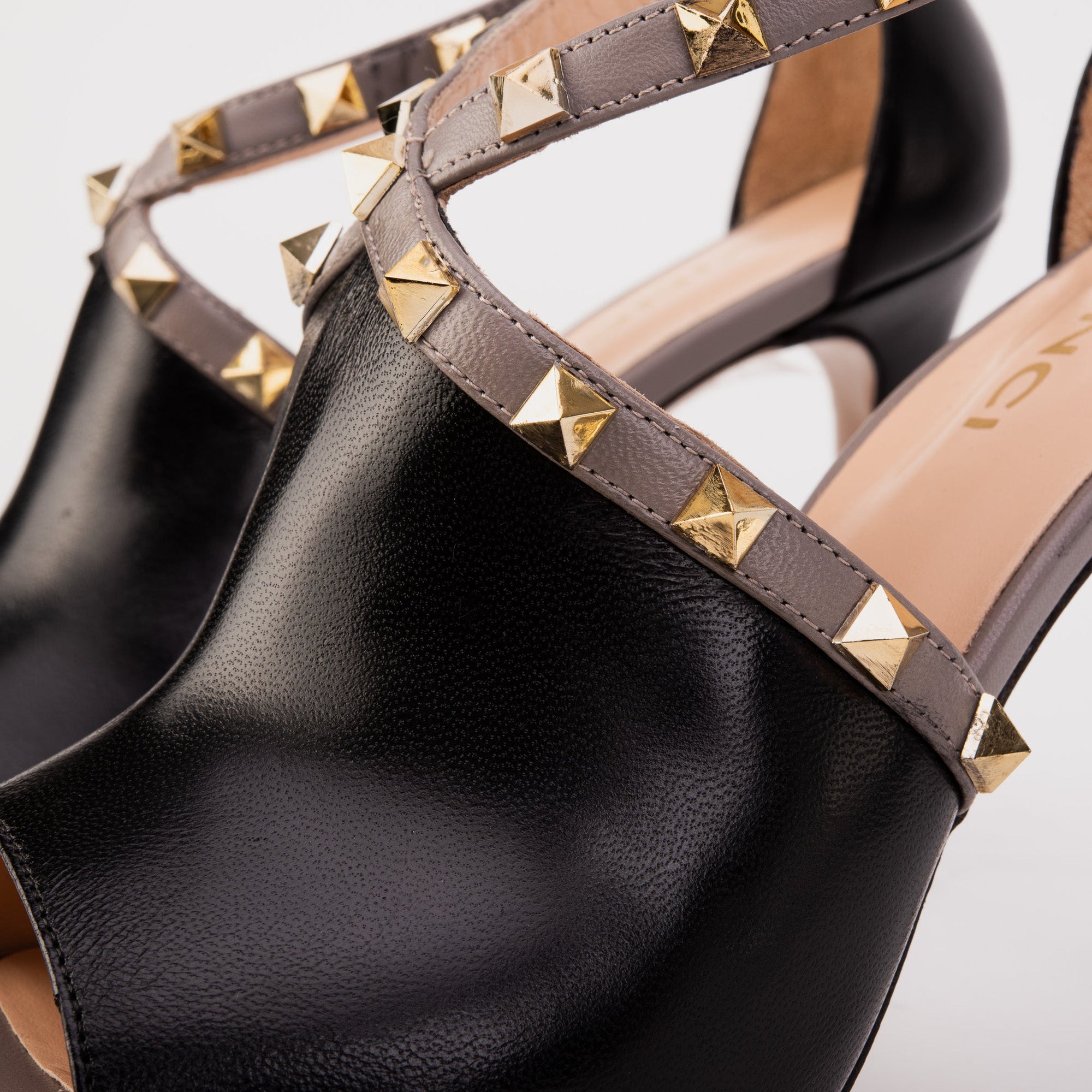 Vinci The Ribnica Black Leather Ankle Strap Women Sandal