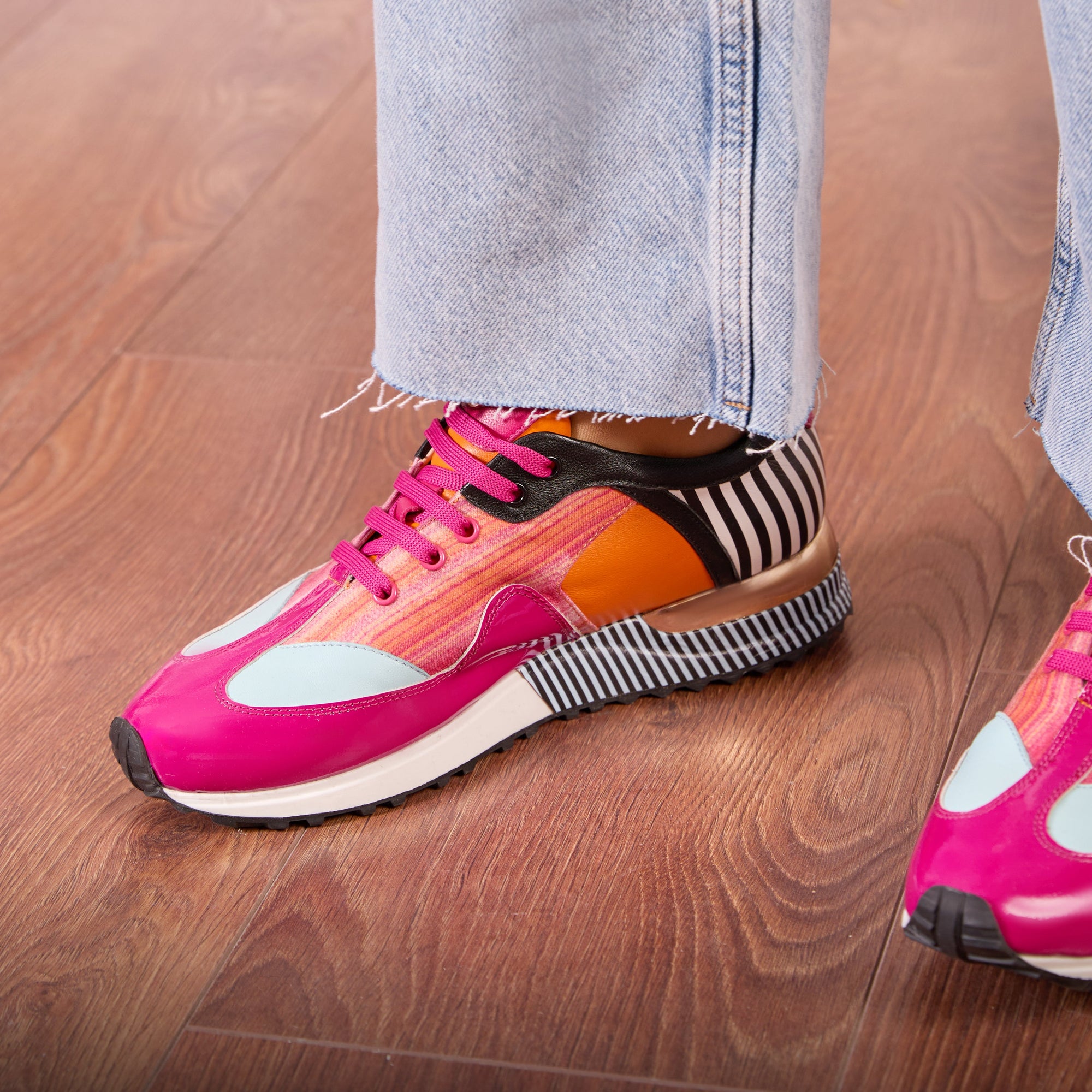 Vinci  Santa Amaro Multi Color Fuchsia Women Sneaker