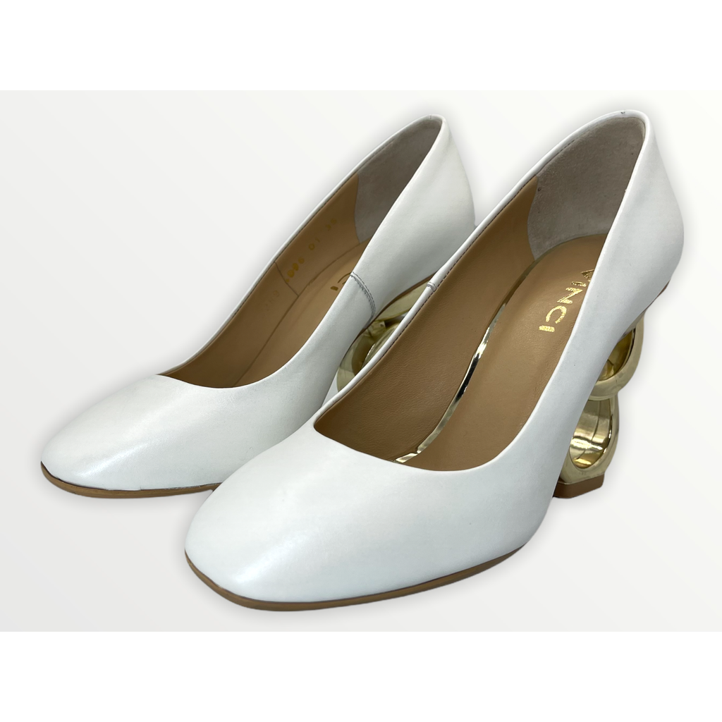 The Belem White Leather Pump Final Sale!