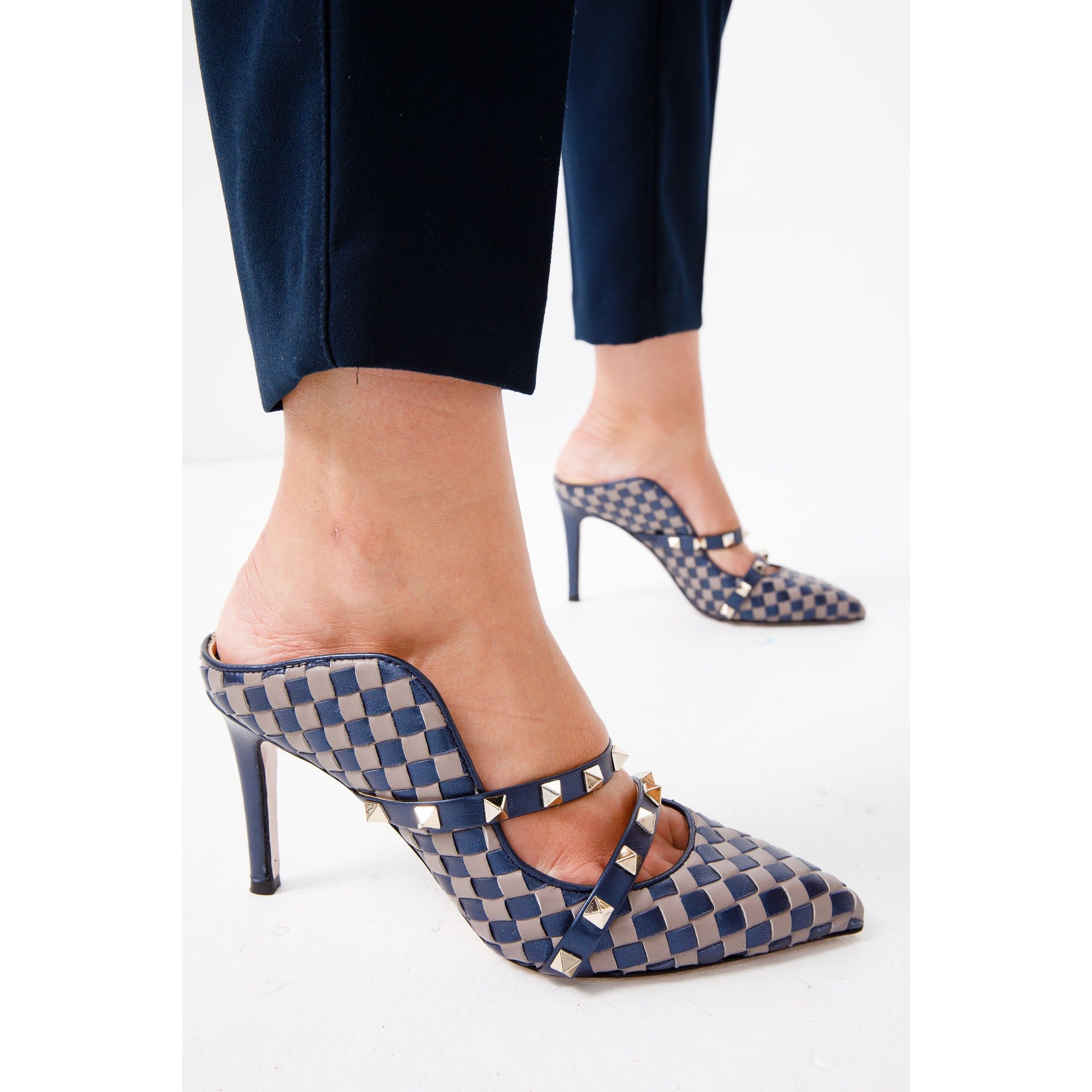 Vinci The Dosso Navy Blue Handwoven Pointy Toe Leather Women Sandal