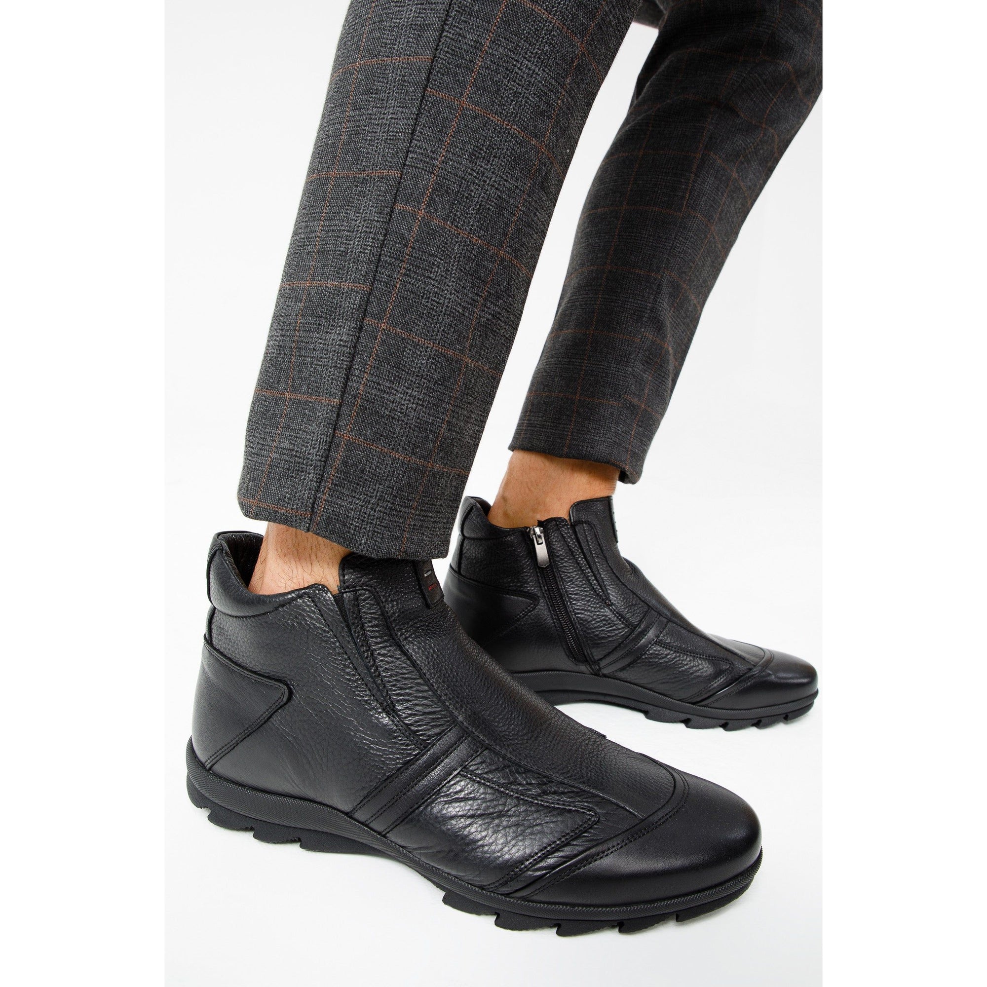 The Montreal Black Leather Casual Zip-Up Ankle Men Boot