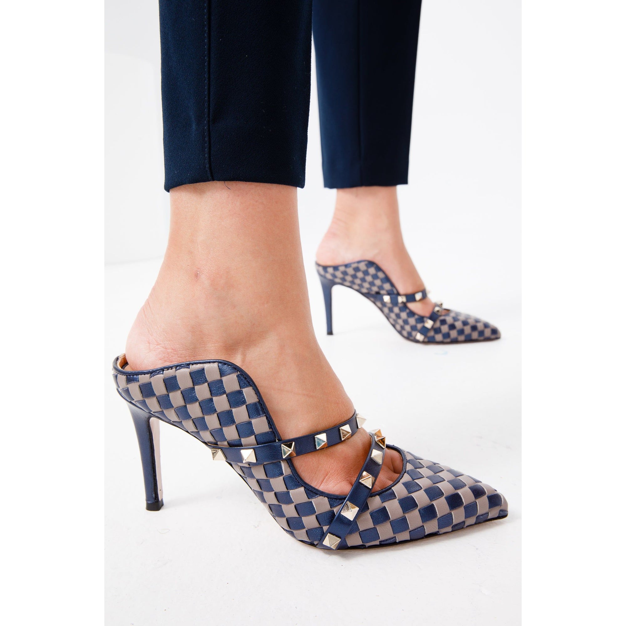 Vinci The Dosso Navy Blue Handwoven Pointy Toe Leather Women Sandal