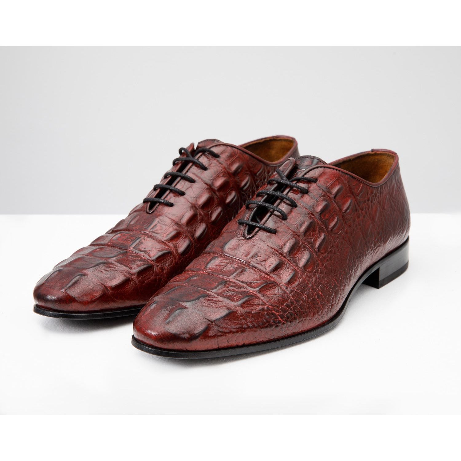 The Randor Burgundy Crocodile Leather Oxford Men Shoe