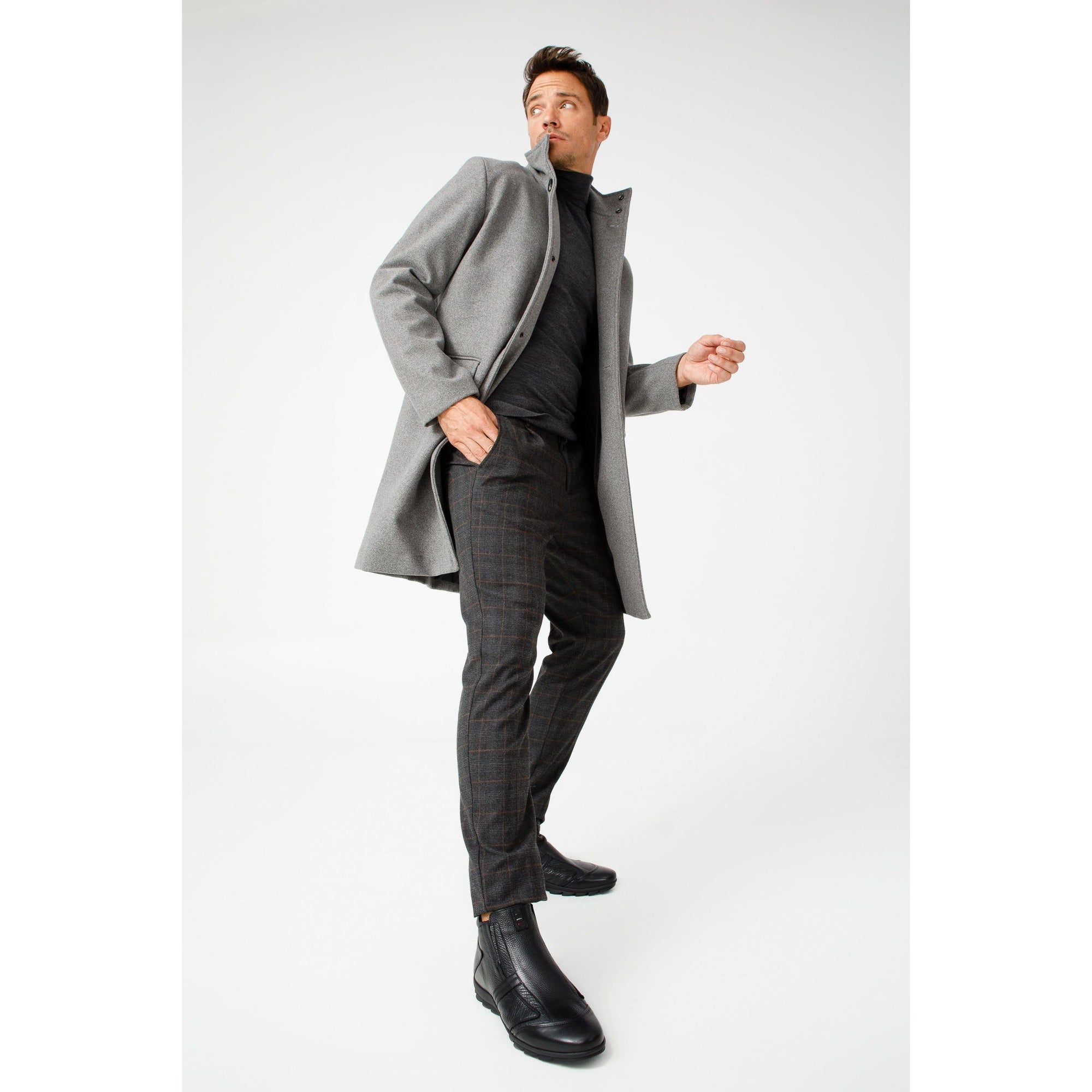 The Montreal Black Leather Casual Zip-Up Ankle Men Boot