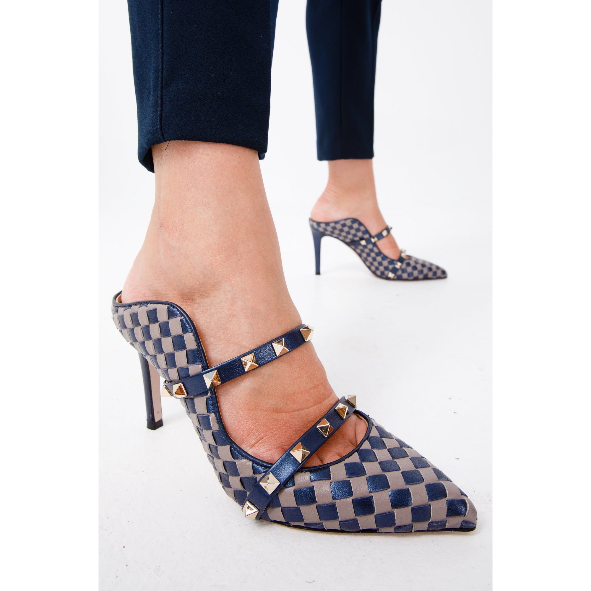 Vinci The Dosso Navy Blue Handwoven Pointy Toe Leather Women Sandal
