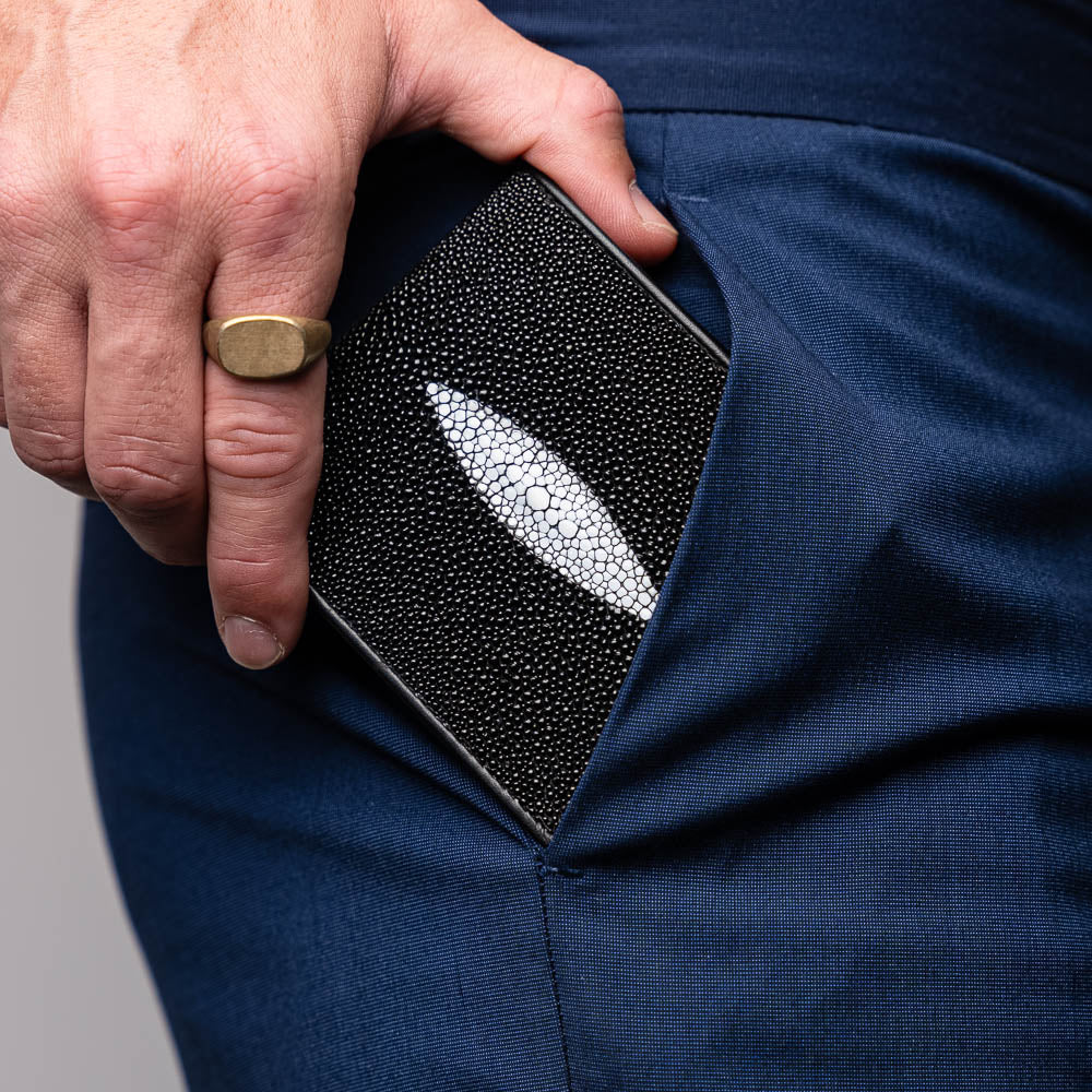 Genuine stingray Vallo Wallet Black